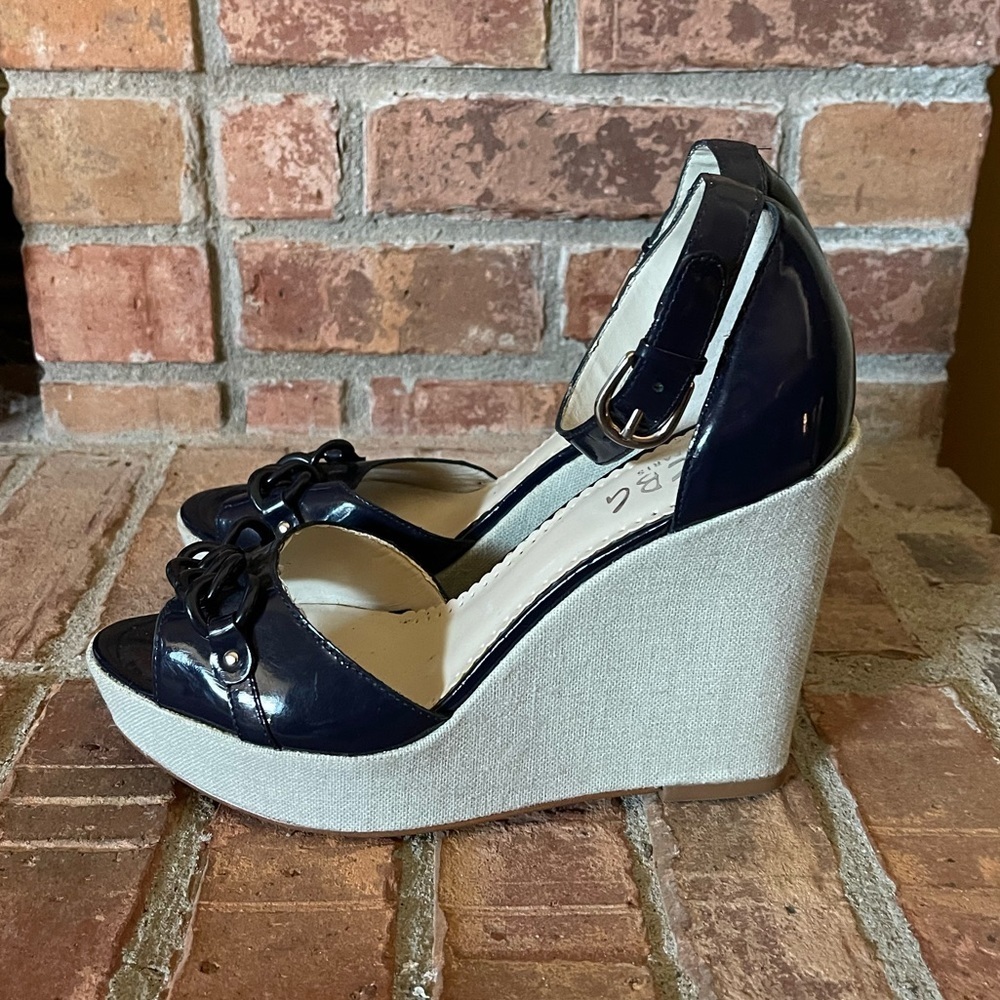 BCBG Paris Lakyle2 Navy Wedges - Picture 5 of 12